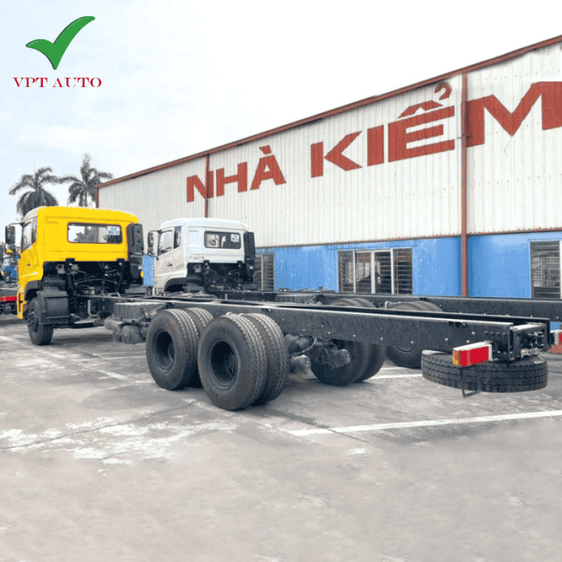 Vạn Phát Thịnh Auto – Chuyên xe đầu kéo và sơ mi rơ mooc chất lượng